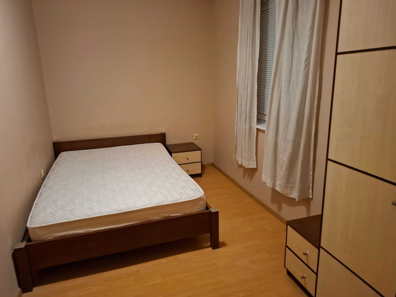 Дава се под наем Двустаен апартамент в Варна, Аспарухово - 55 кв.м за 295.8 € - Снимка #4
