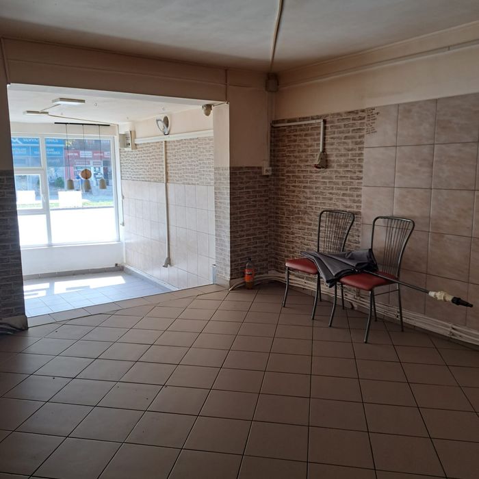 Închiriez spațiu comercial , prestări servicii