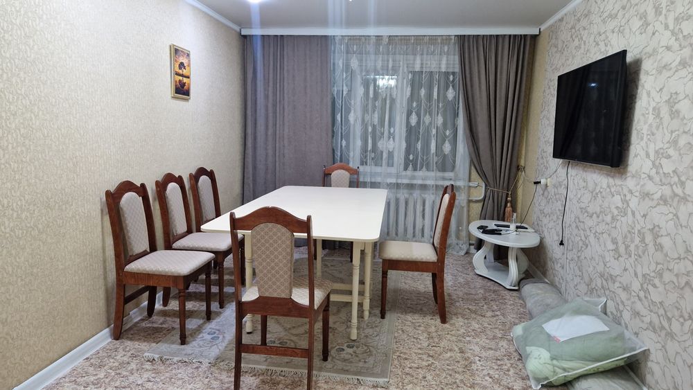 Продам стол и стулья
