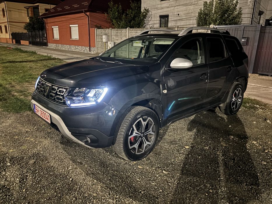 Vând Dacia Duster