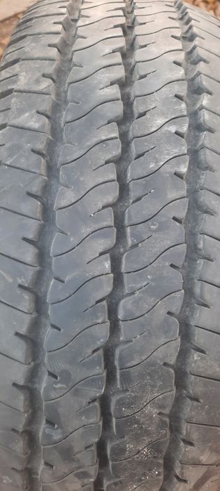 2 броя летни бусови гуми 225 65 16 с 100мм нови