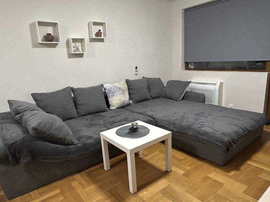 Дава се под наем Тристаен апартамент в Бургас, Възраждане - 105 кв.м за 700 € - Снимка #1