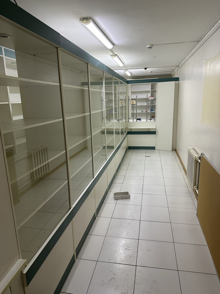 Продам шкафы (ранее была аптека) цена договорная