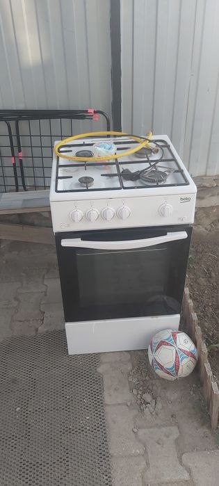 Продам газовую плиту б/у