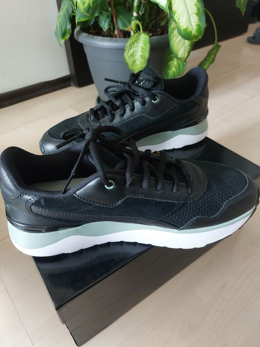Pantofi/adidasi PUMA sport din piele R78 Voyage Premium nr 39