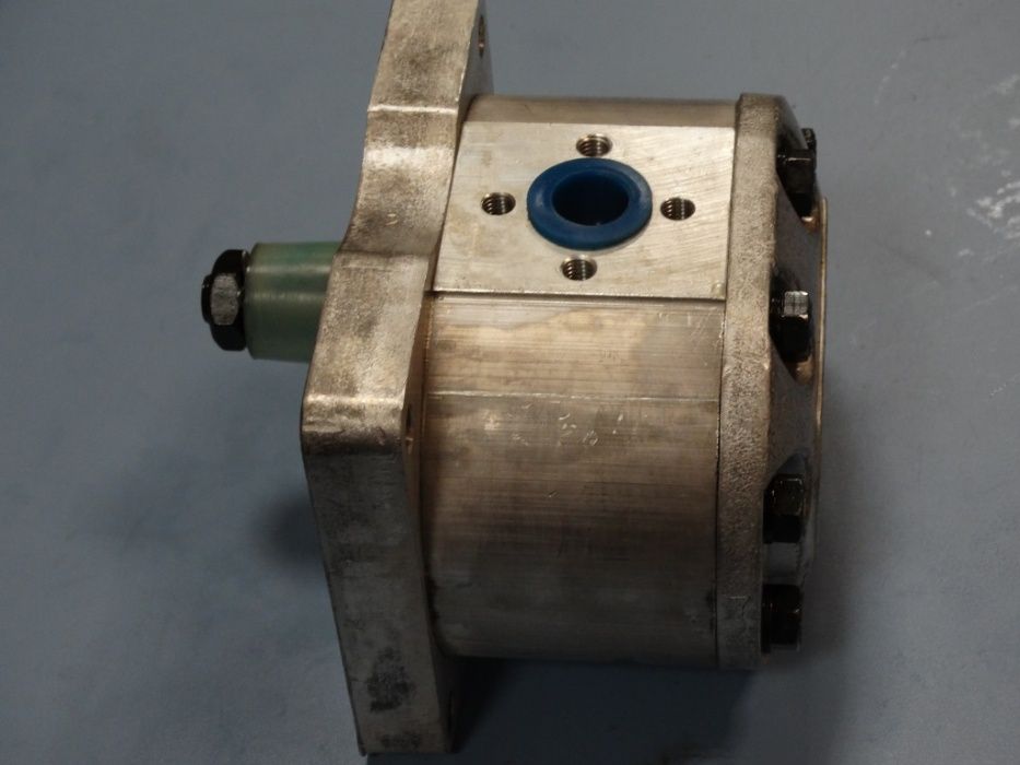 Хидравлична помпа C43X