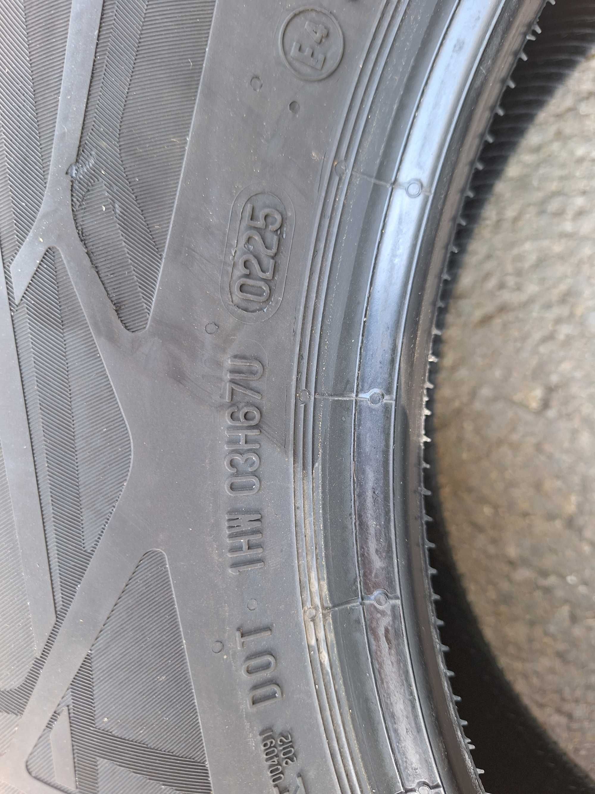 Anvelope vara absolut noi Continental 215/65 R17 V XL. 2000 lei/4 buc.