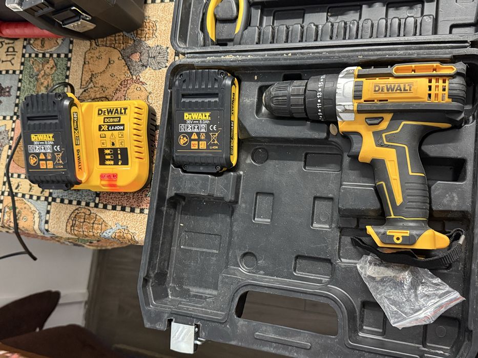 Autofiletanta de gaurit si infiletat DeWalt