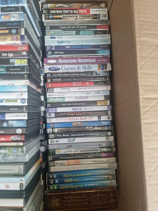 Lot 260 Jocuri PC și CD-uri Educaționale – The Sims, Football Manager,