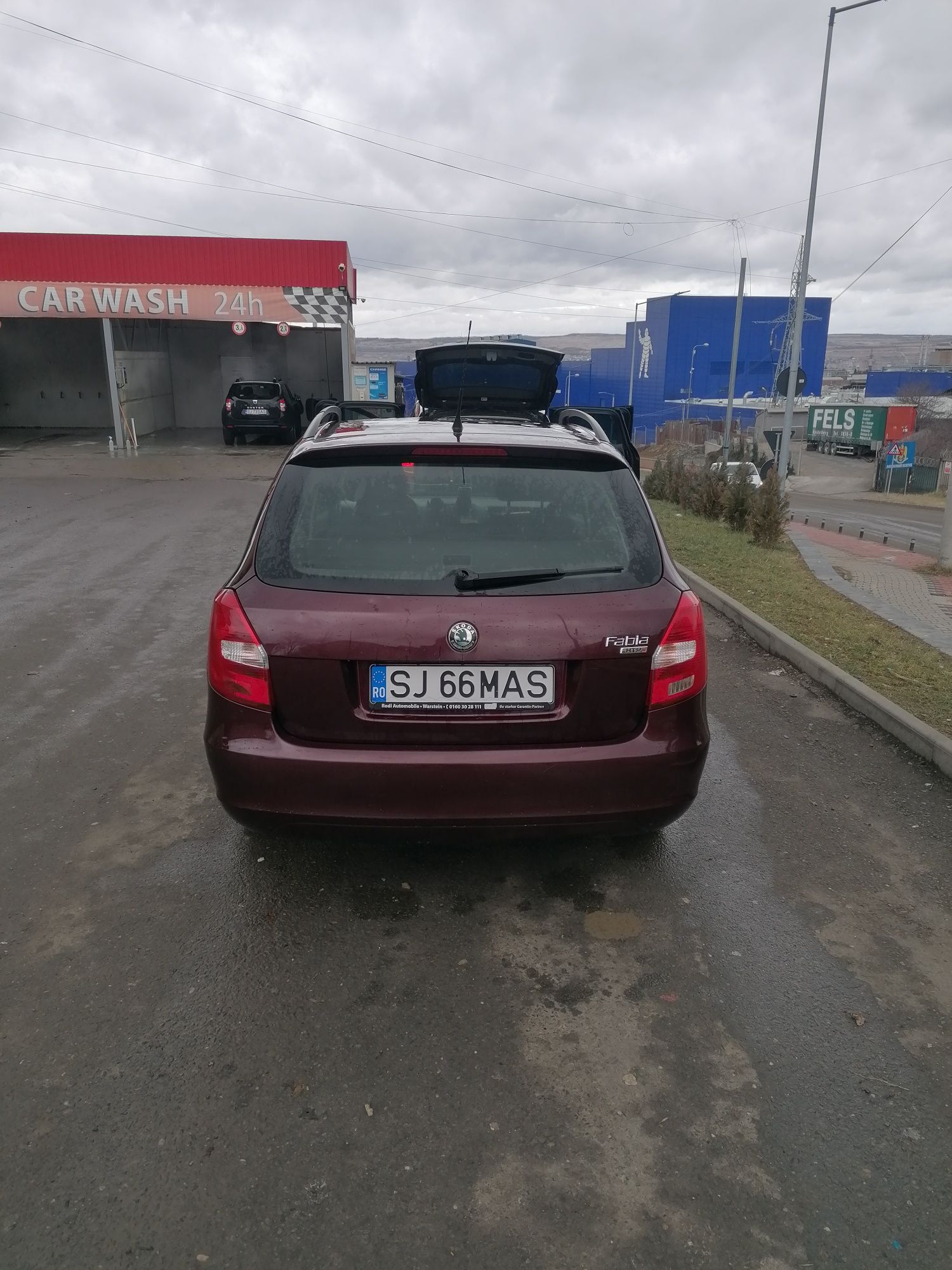 Vând skoda fabia 2011 motor 1.2 benzina și GPL