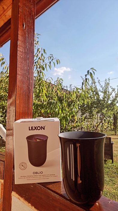 Incarcator wireless cu sterilizator UV Lexon Oblio, Matte Black