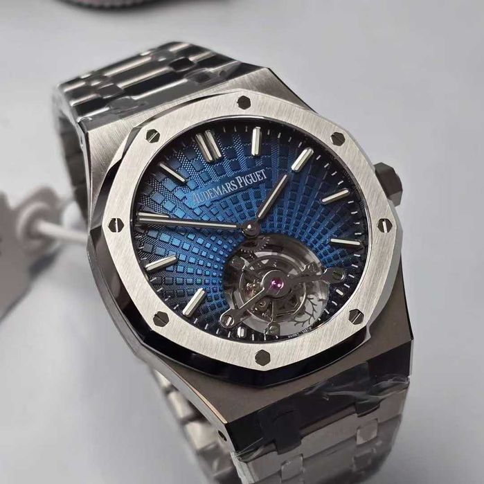audemars piguet royal oak актив турбийон