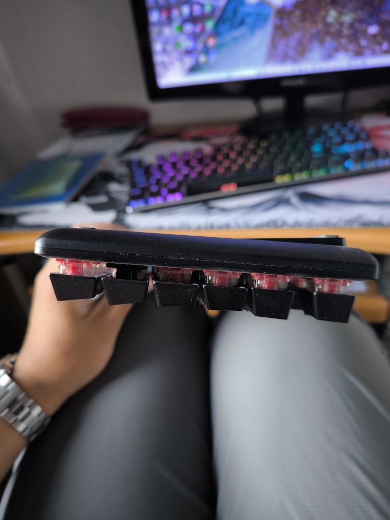 Клавиатура HyperX