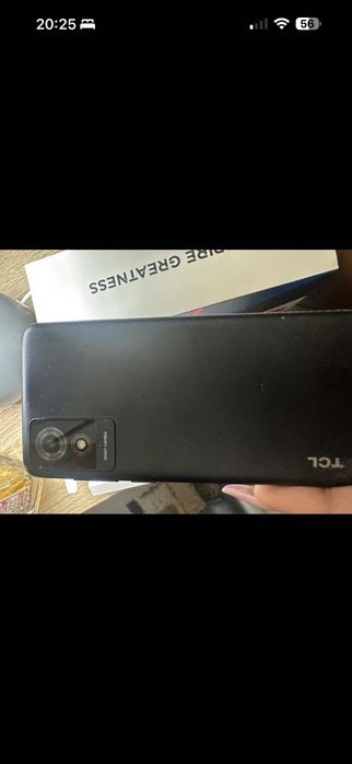 Vând telefon Tcl nou plus cartela