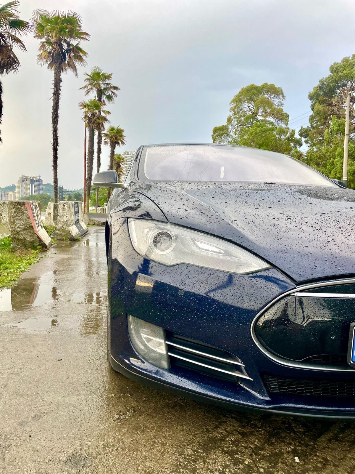 Tesla Model S 2014