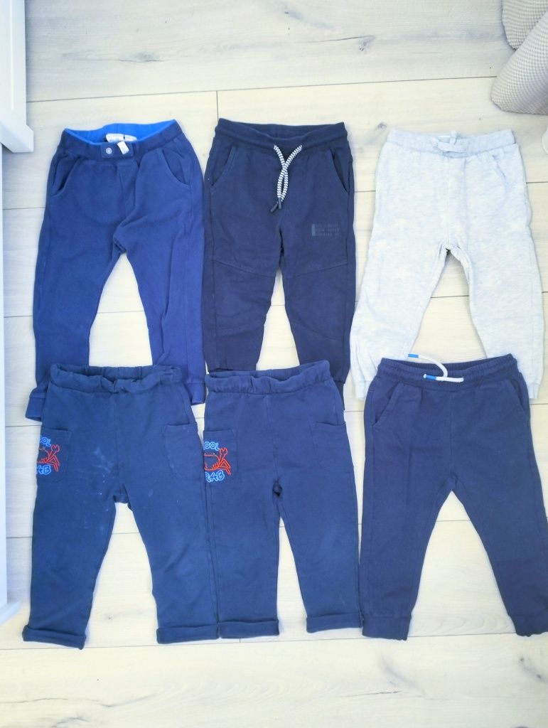 Lot foarte mare treninguri, body-uri, pantaloni marime 92