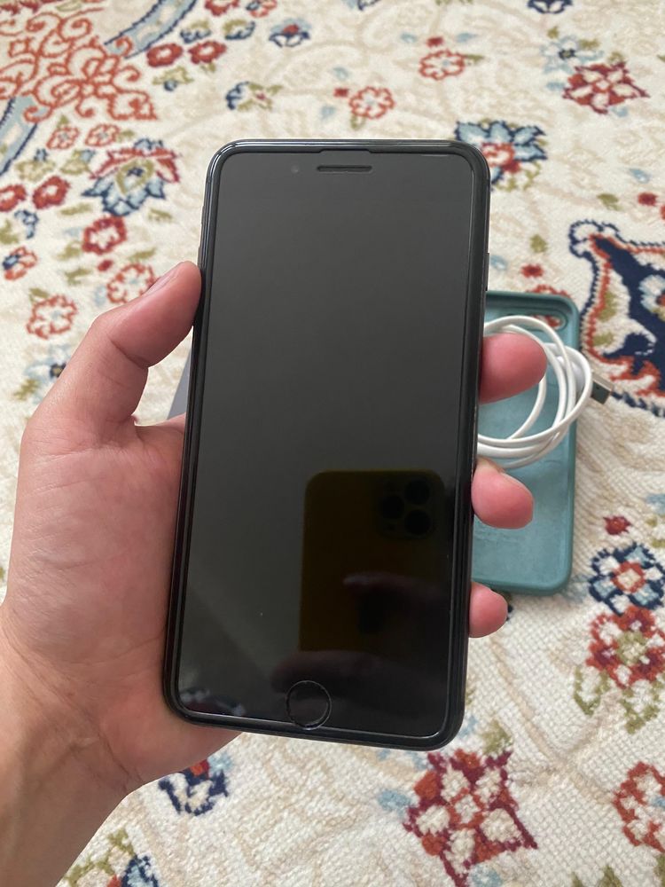 Iphone 8 plus в идеальном состоянии