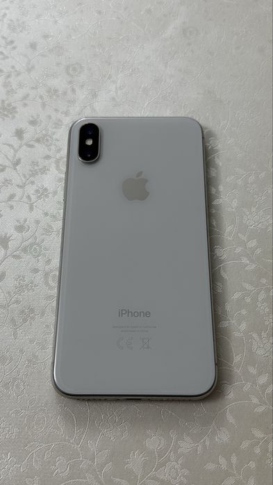 Продаётся iPhone X (white)
