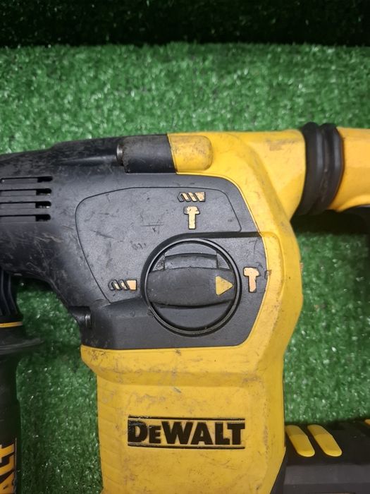 Перфоратор на DeWALT D25333 - GB