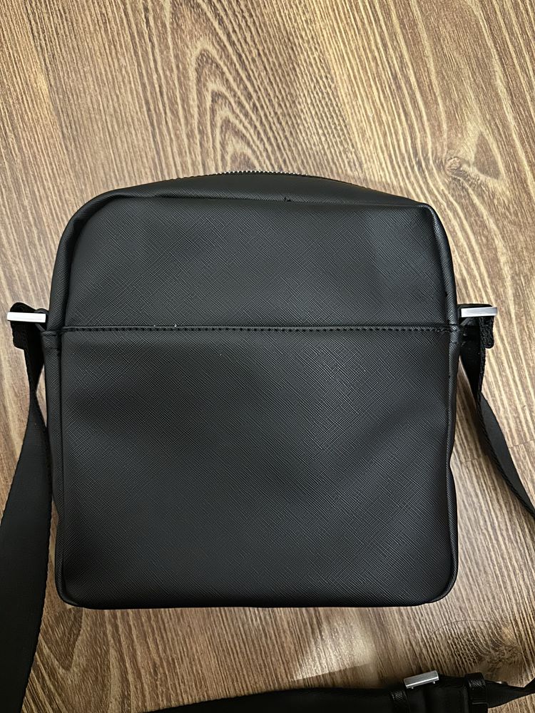 Guess нова мъжка чанта през рамо