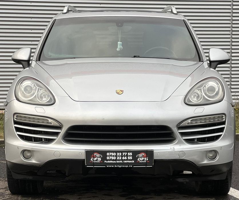Vand Porsche Cayenne 3.0D CHRONO 4x4 fabricatie 2012 impecabila urgent
