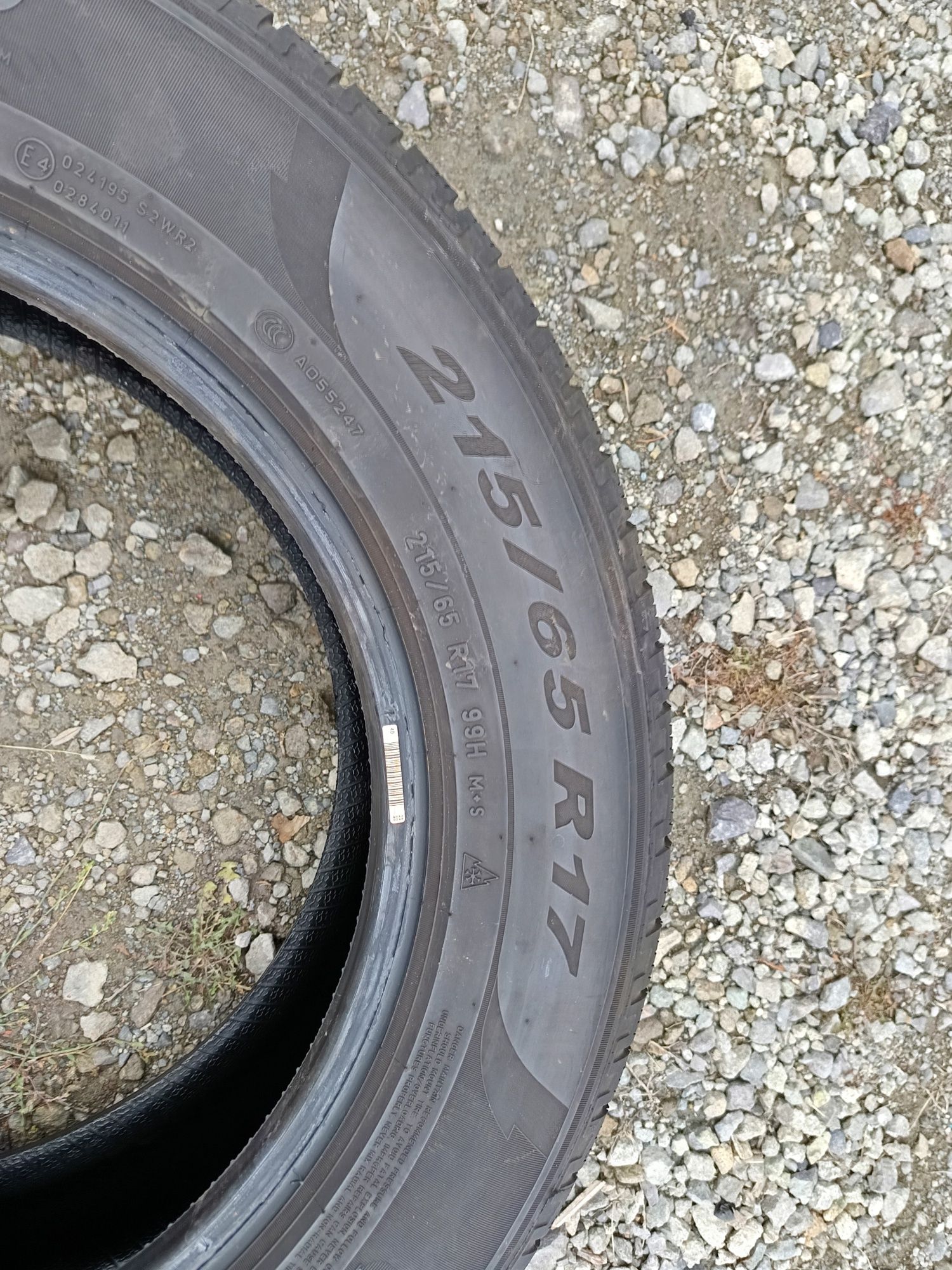 215 65 R 17 PIRELLI Дот 0922