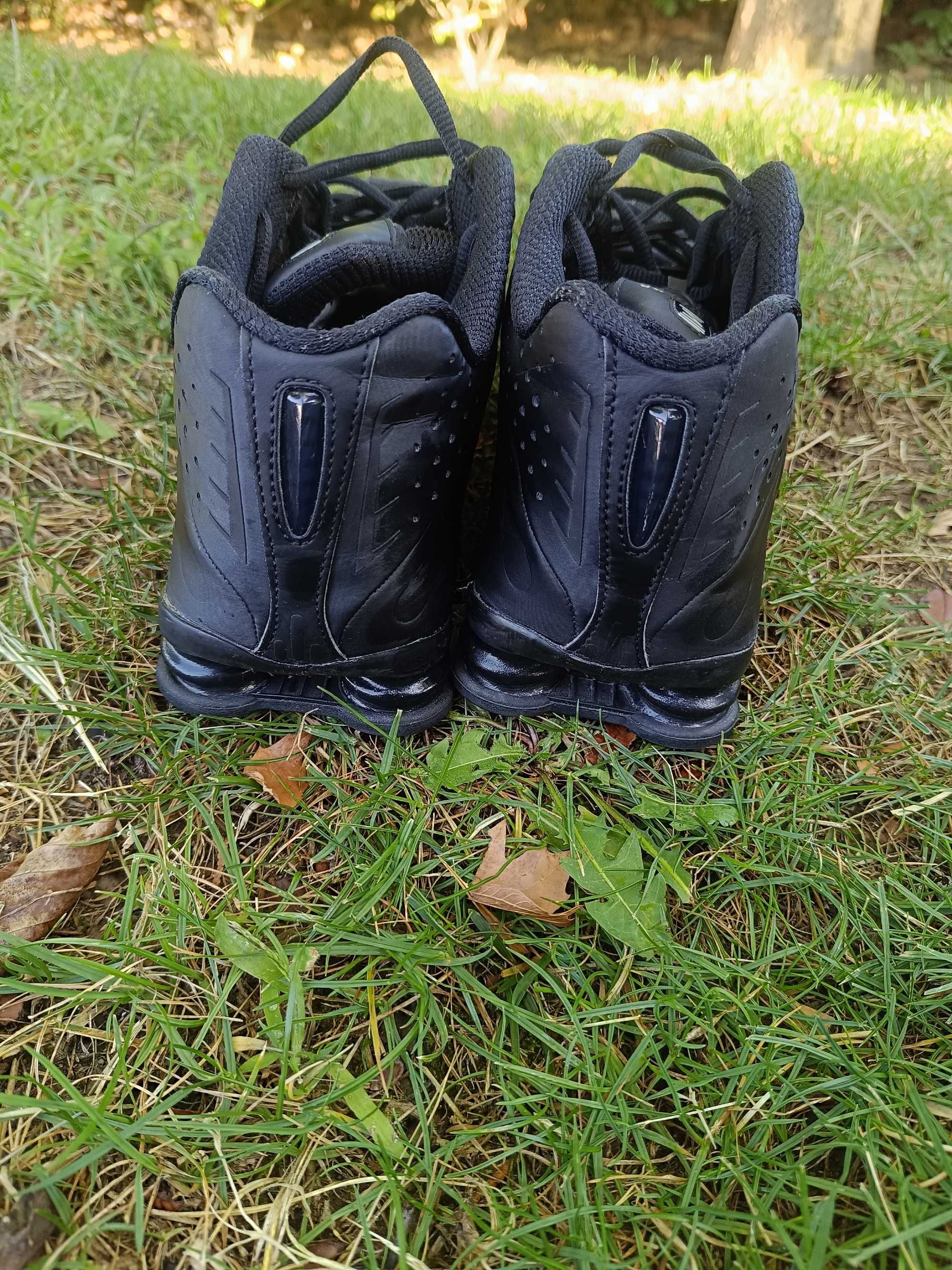 Маратонки Nike shox