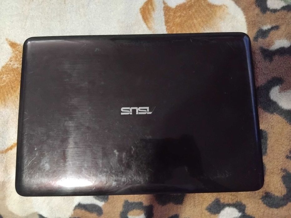 Laptop gaming  perfect functional cititi descrierea!!