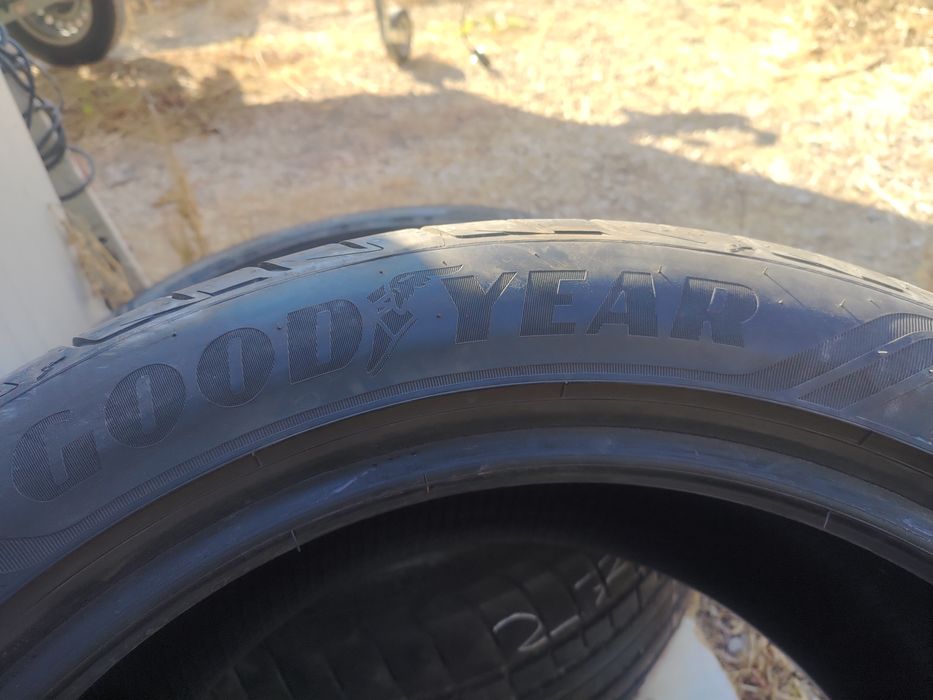 275/40/18 coodyear