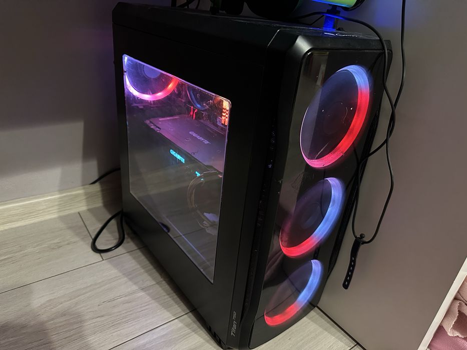 Desktop Gaming: Ryzen 5, 6 core, 16GB Ram , GTX1070