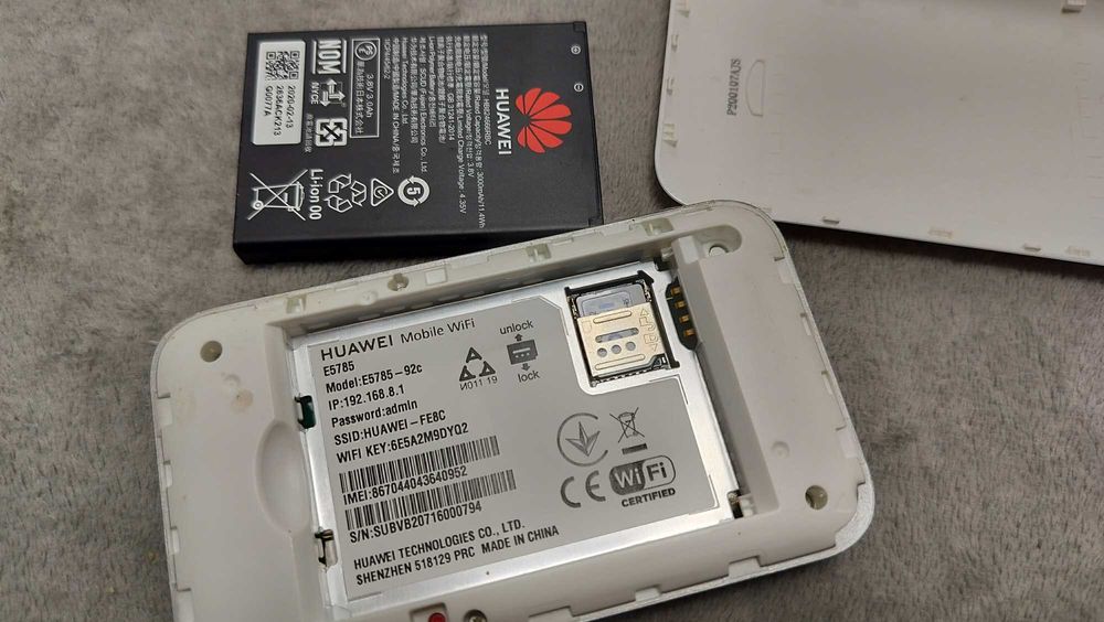 Router Portabil Huawei E5785-92c 4G LTE Cat6 Mobile Router Pocket WIFI