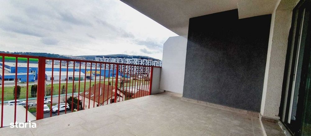 Apartament 3 camere , 2 bai , semifinisat , zona Vivo , parcare subter