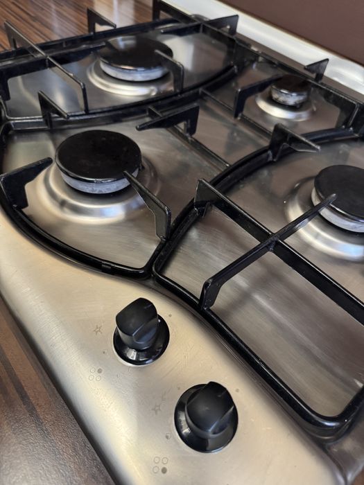 Plita incorporata pe gaz Ariston