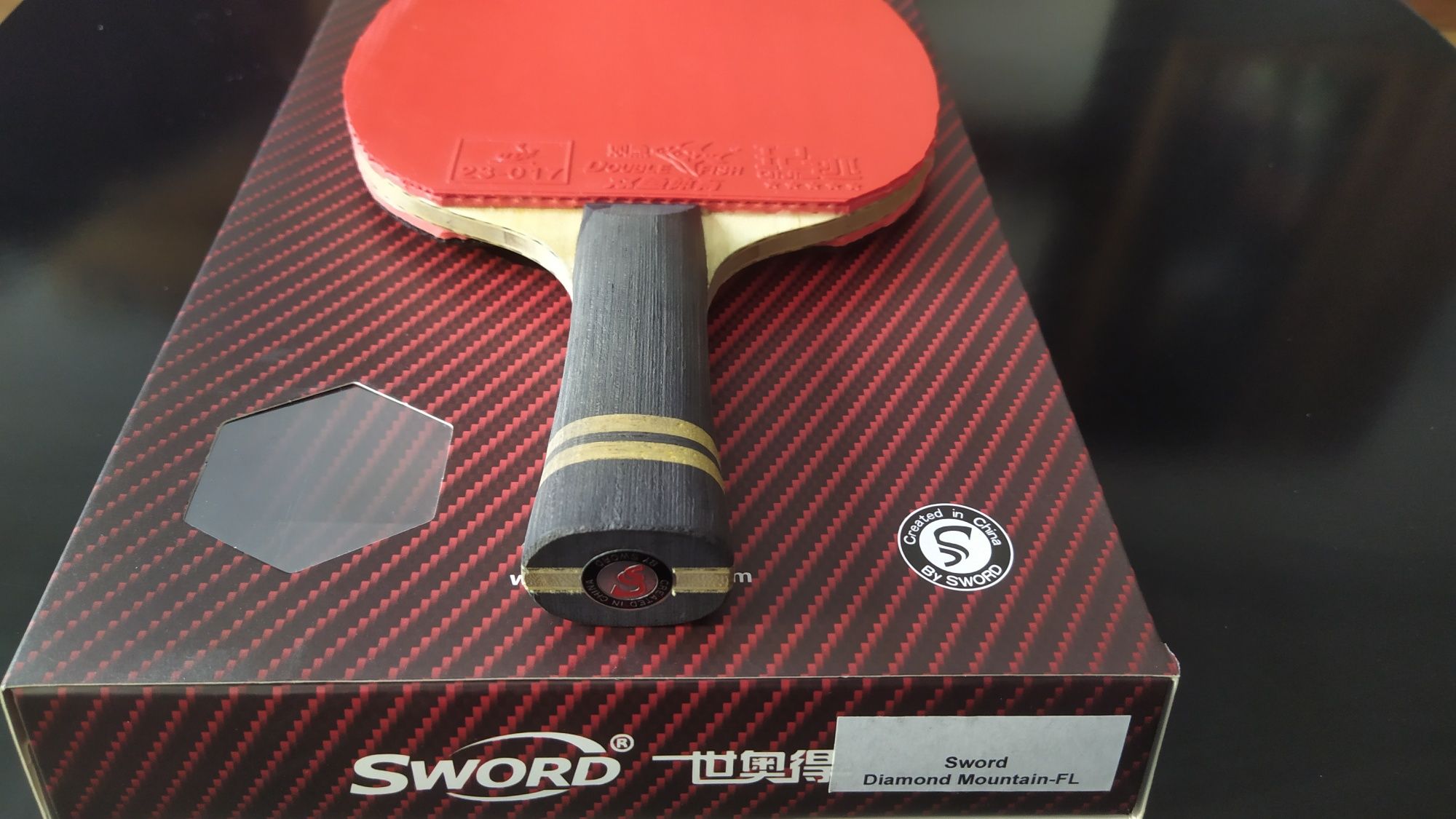 Хилка за тенис на маса дърво Sword с арилейт карбон + гуми Double Fish