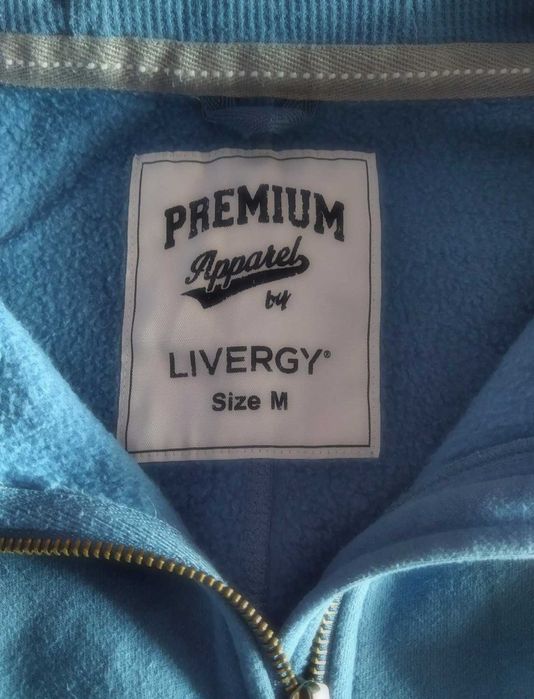 Combinezon pentru ierni friguroase . Mărimea M