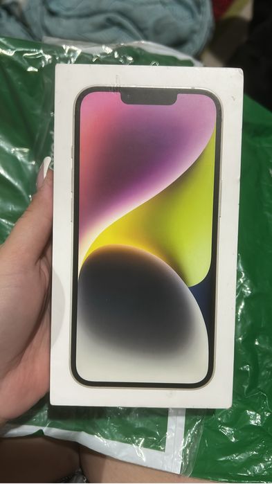Продам айфон 14 белый