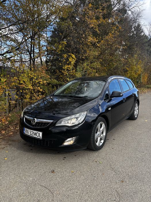 Opel Astra J 2011 1.7D manual