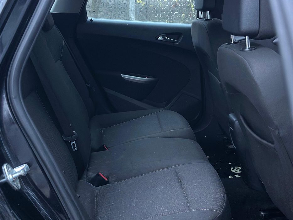 Opel Astra J 2012 1.4 Benzină Turbo / Ușor Avariat / Dezmembrări