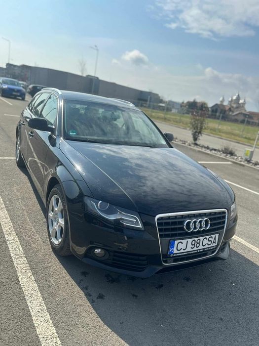Vând audi a 4 b 8