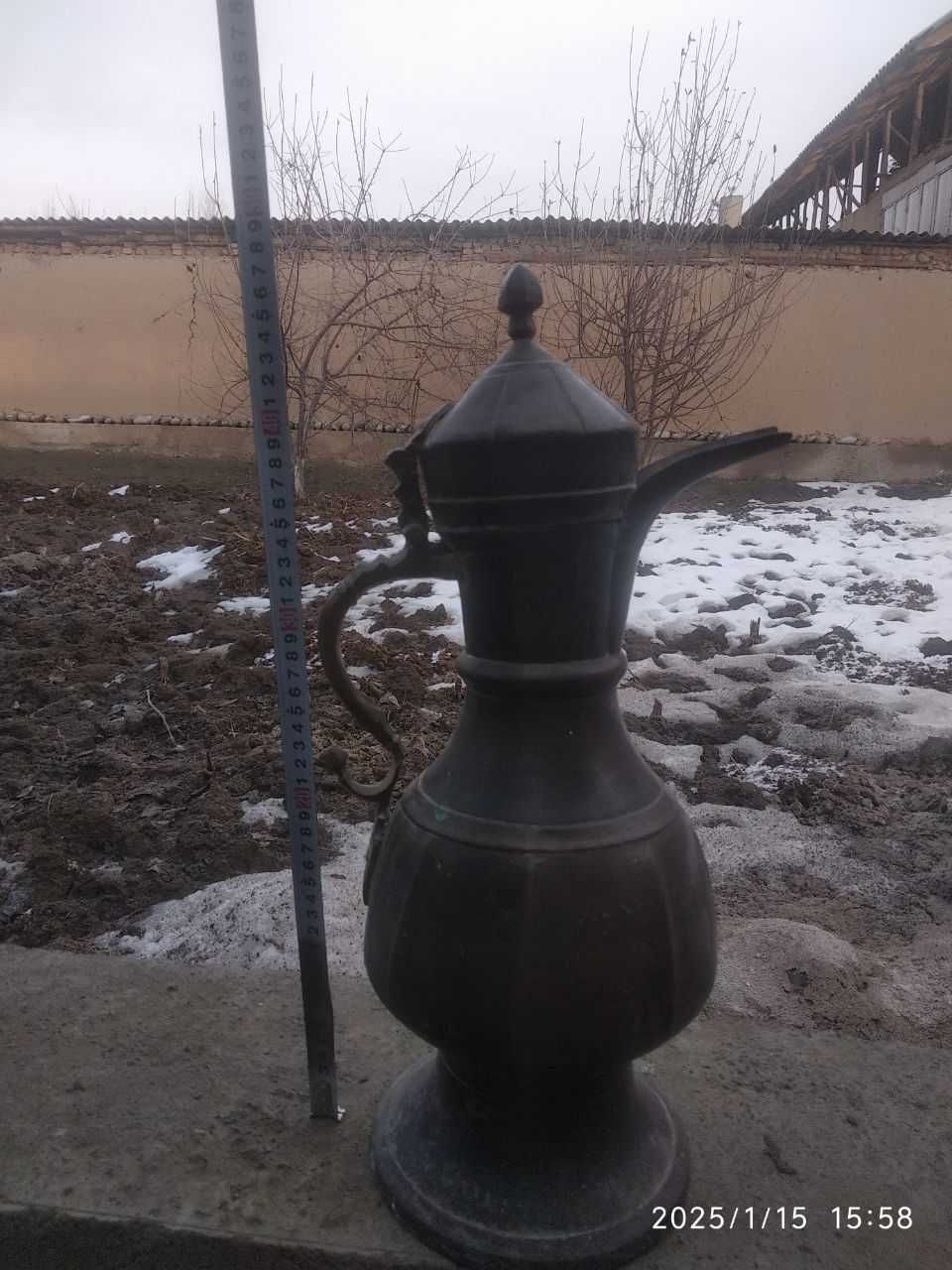 Продается старийный кувшин ручной работы из меди