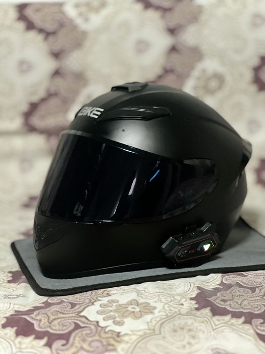 Мотошлем с гарнитурой