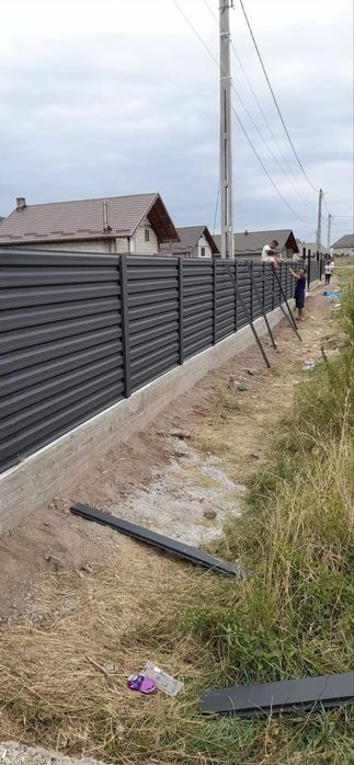 Executam garduri si porti la comanda