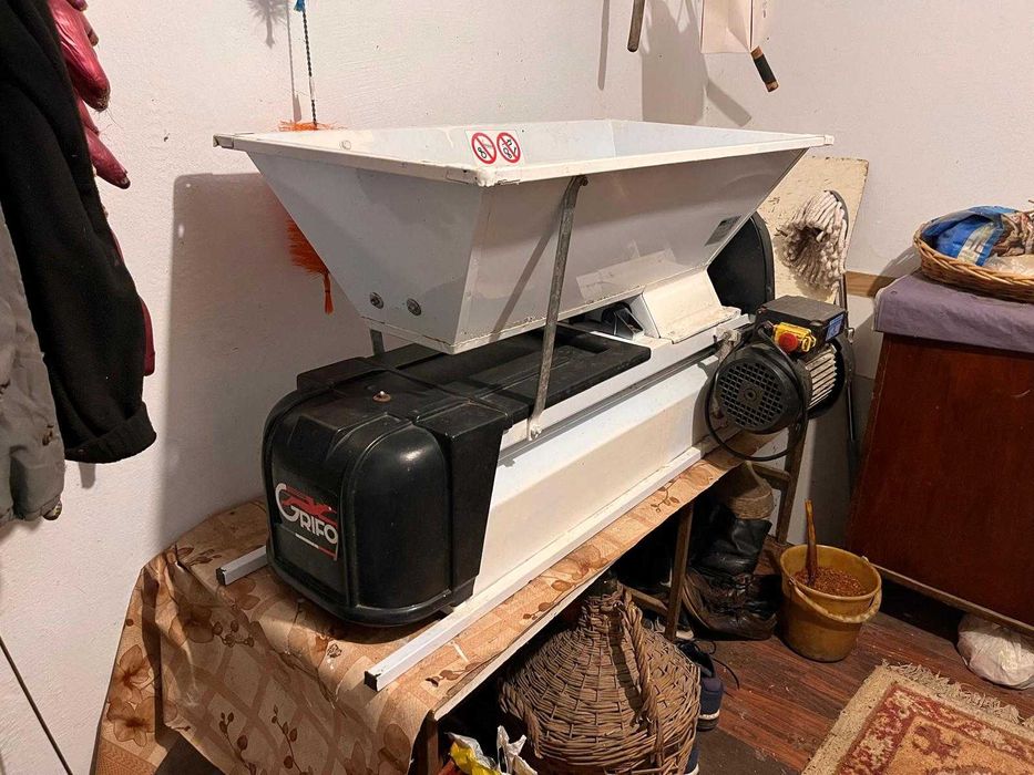 Presă(100L)+Zdrobitor/Desciorchinător Electric Grifo