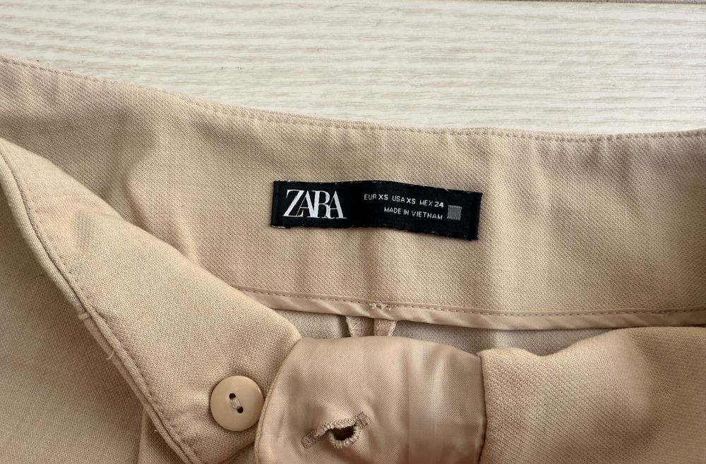 Нови панталони Zara xs 32