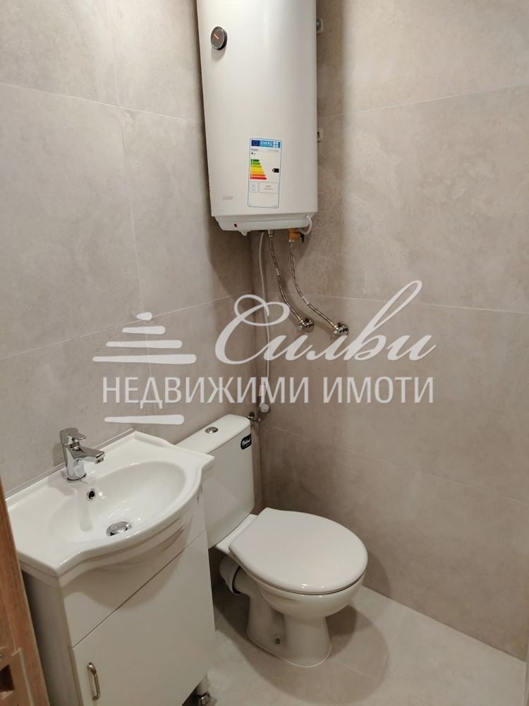 Търговско помещение след ОСНОВЕН ремонт на много КОМУНИКАТИВНО място
