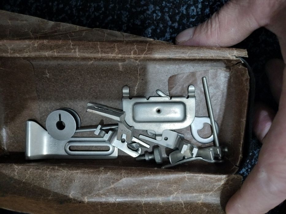 Mașina de cusut electrica Pfaff