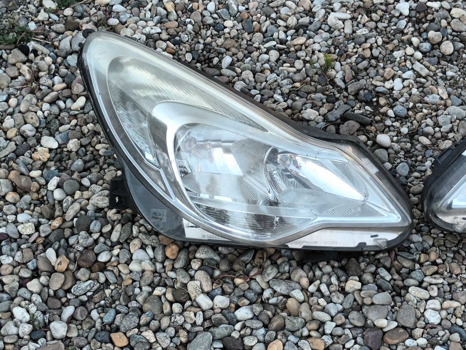 ляв и десен фар за опел корса д 11 - 15 фейслифт OPEL CORSA D FACELIFT