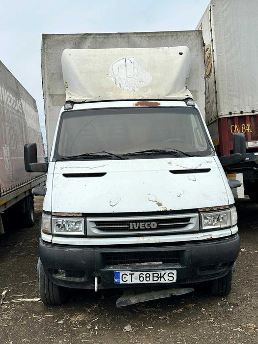 Vand  8 Autoutilitare 6.5T  Iveco Defecte