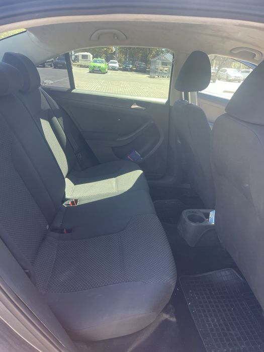 Vw Jetta 2.0 2012 г. Бензин автоматик