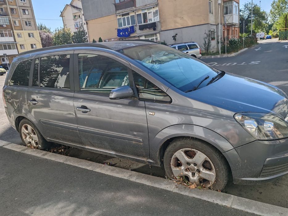 Vauxhall Zafira b 1.9 tdi volan dreapta